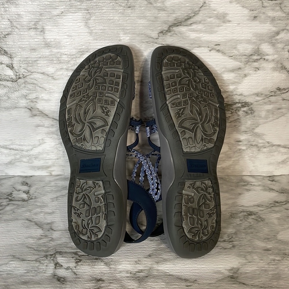 Skechers, reggae, Memory foam sandals. - Picture 8 of 12